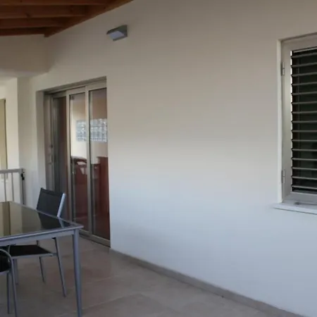 Modern Spotless House With Full Privacy And Wifi In Nicosia *