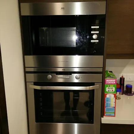 Aplus Living In Modern Sparkling House With Full Privacy And Wifi * Aglantzia