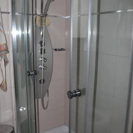 Modern Spotless House With Full Privacy And Wifi In Nicosia Nyaraló