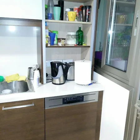 Holiday home Aplus Living In Modern Sparkling House With Full Privacy And Wifi